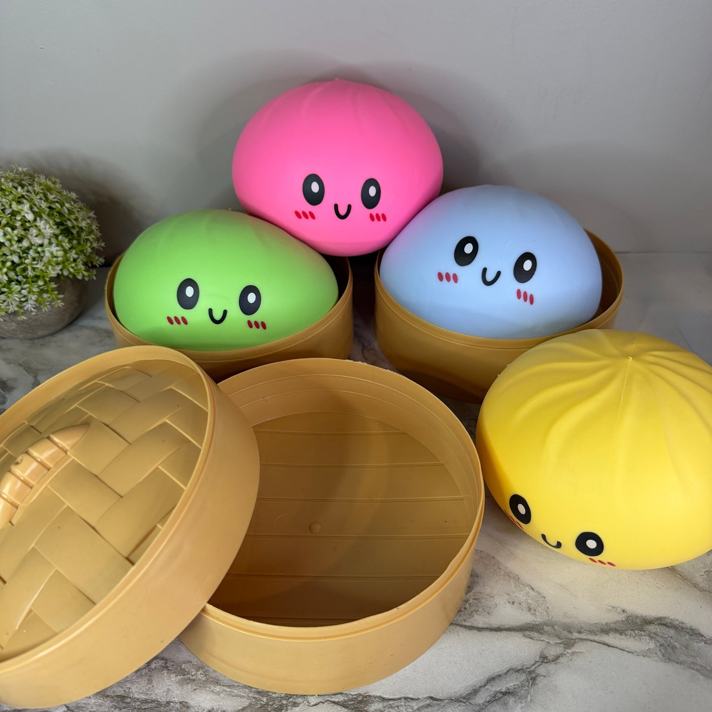 Squishy Toy - XL Jumbo Dumpling, Quick Squeeze Solid