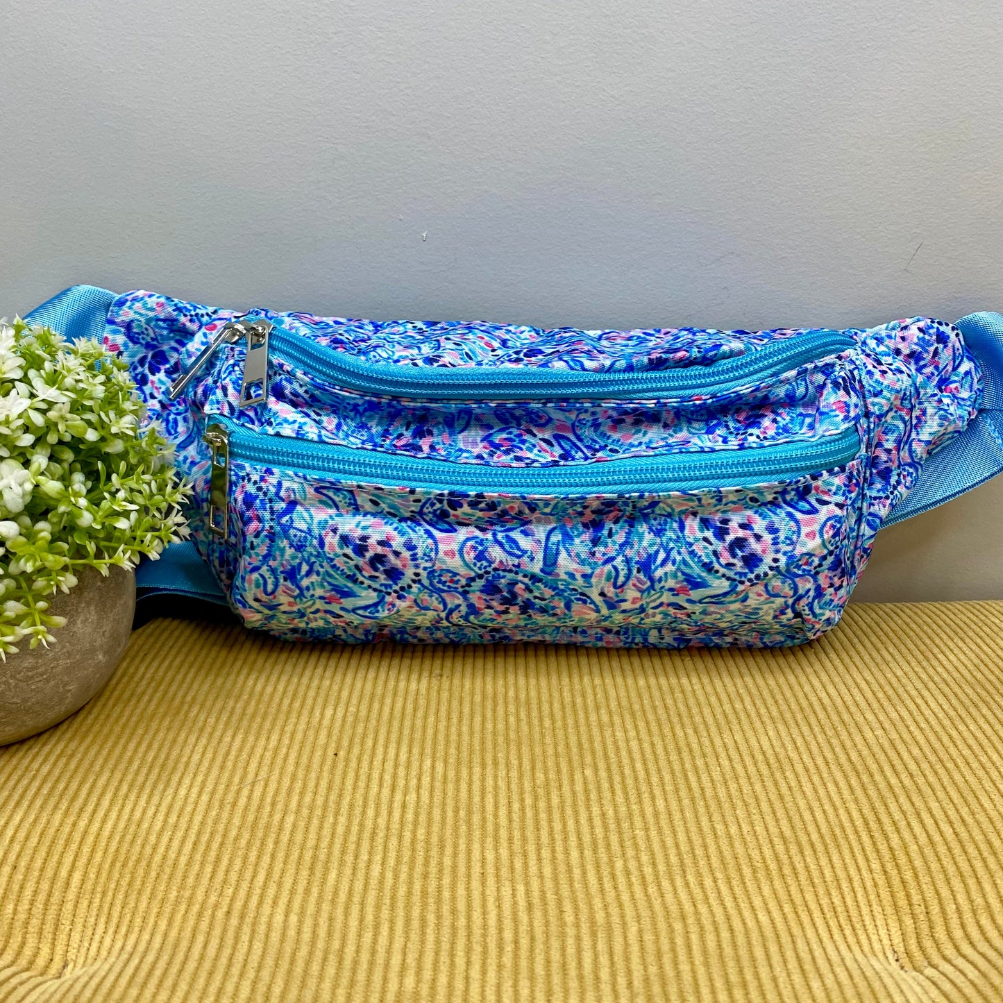 Fanny Pack Waist Bag - Blue Abstract Turtle