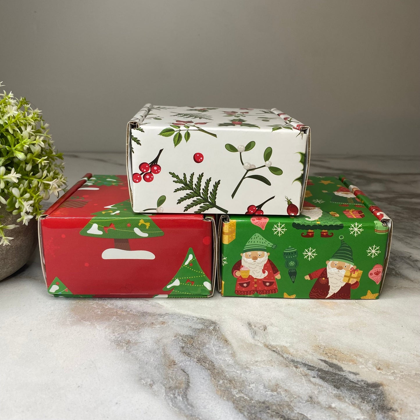 Christmas Gift Box with Crinkle Paper - Extra Small