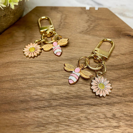 Keychain Charm - Daisy & Bee - Pink