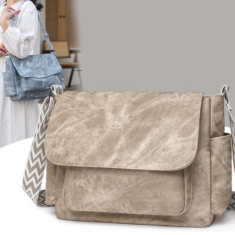 Elizabeth Flap Messenger Bag