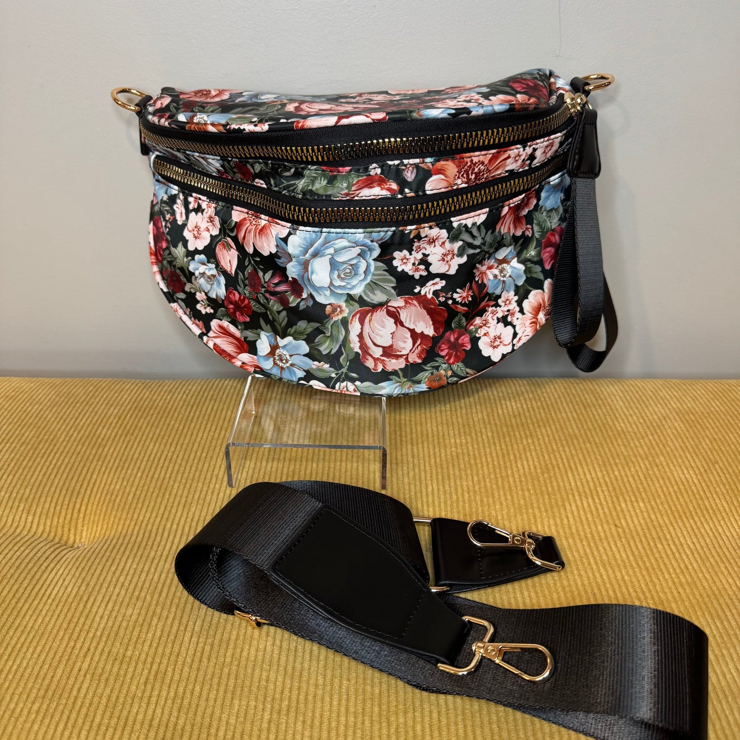The Roni Nylon Crossbody - Floral
