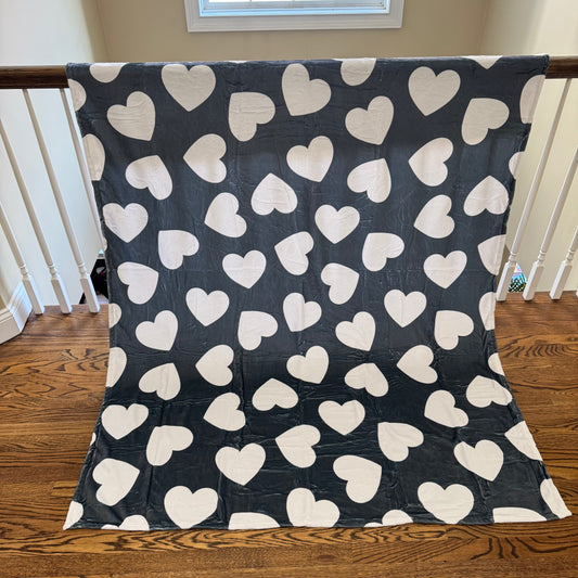 Blanket - Charcoal Hearts